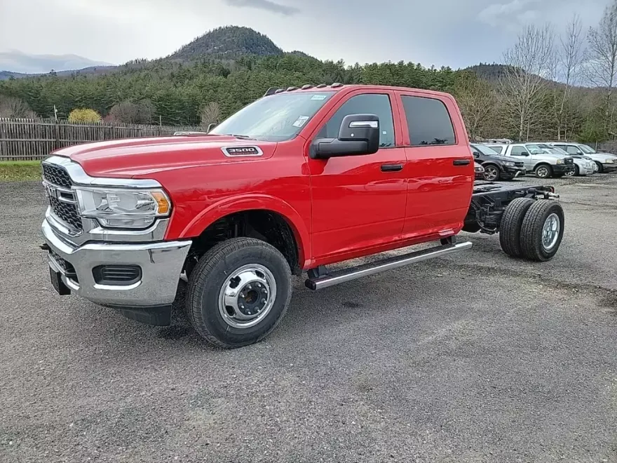 2024 Ram 3500 Tradesman photo 1