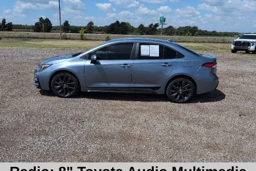 2024 Toyota Corolla SE photo 1