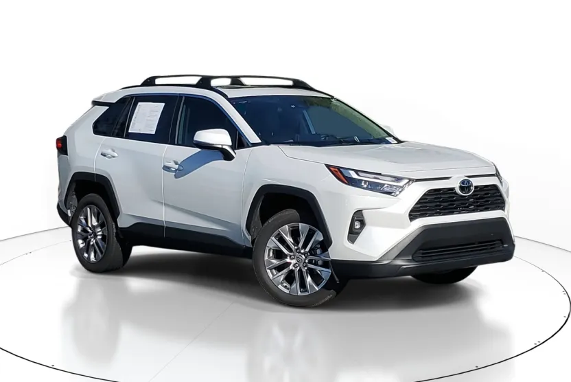 2024 Toyota RAV4 XLE Premium photo 1