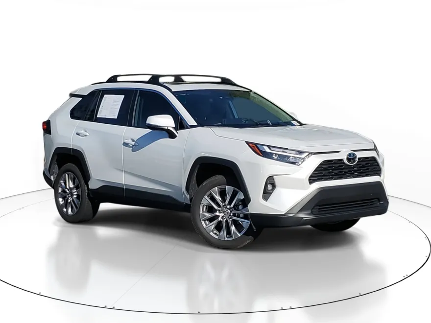 2024 Toyota RAV4 XLE Premium photo 1