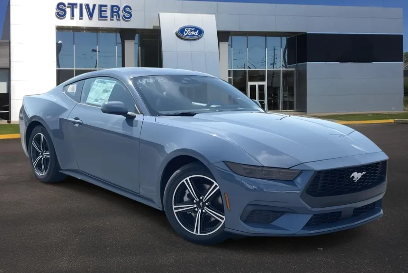 2025 Ford Mustang EcoBoost photo 1