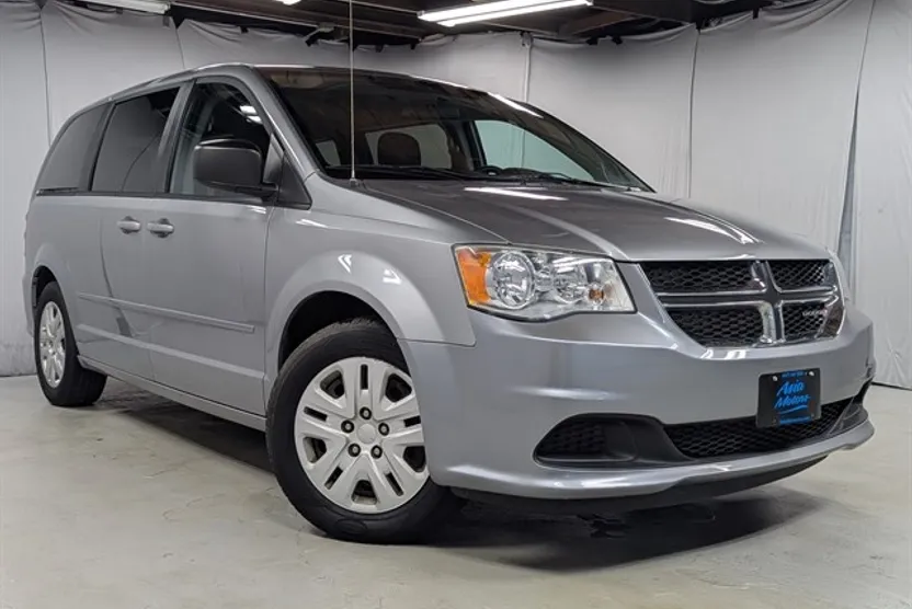 2015 Dodge Grand Caravan SE photo 1