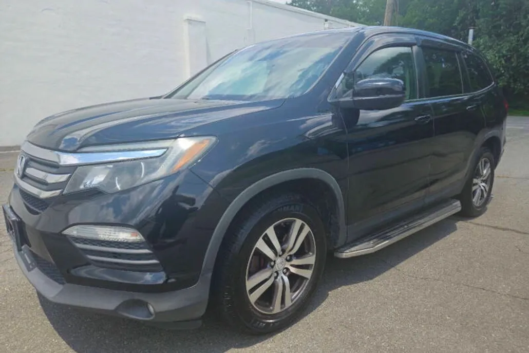 2016 Honda Pilot EX photo 1