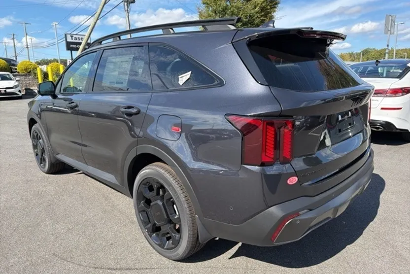 2025 Kia Sorento X-Line SX Prestige photo 1