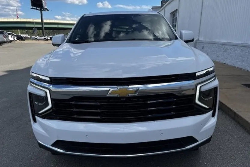 2026 Chevrolet Tahoe LS photo 1