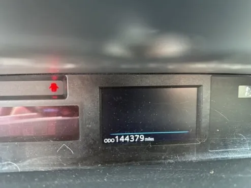2017 Toyota Prius V Five photo 4