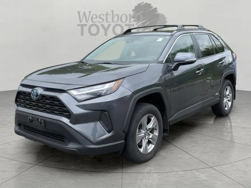 2023 Toyota RAV4 XLE photo 1