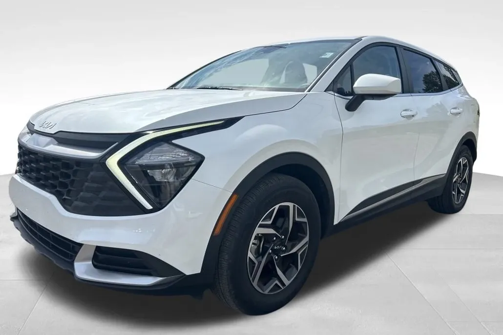 2023 Kia Sportage LX photo 1