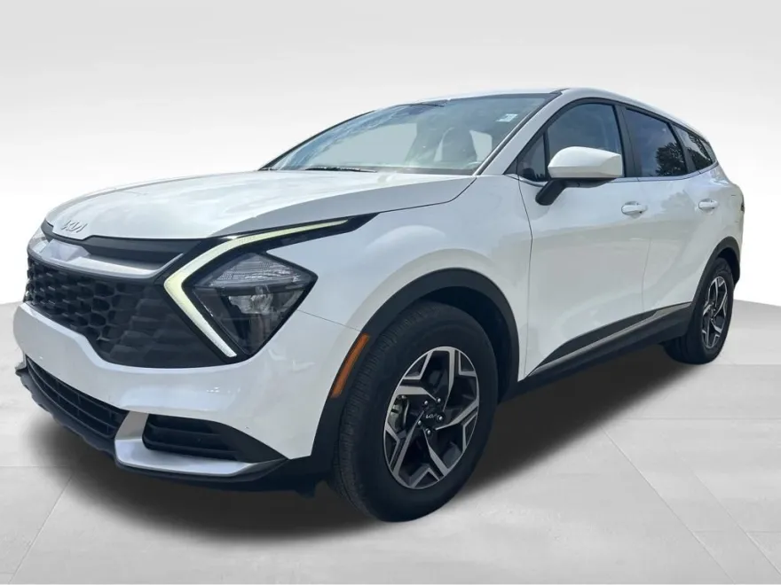 2023 Kia Sportage LX photo 1