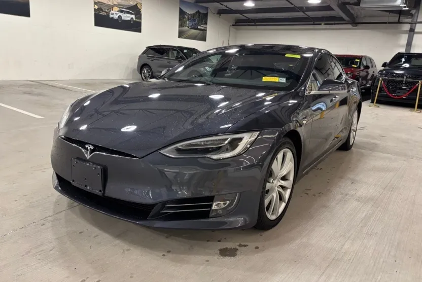 2017 Tesla Model S 90D photo 1