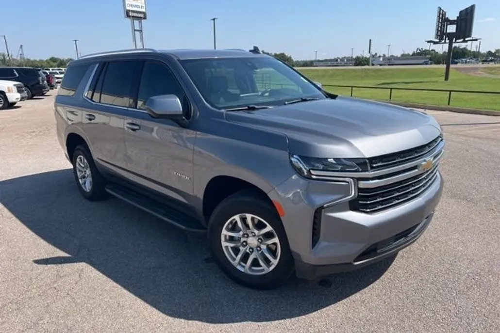 2021 Chevrolet Tahoe LT photo 1