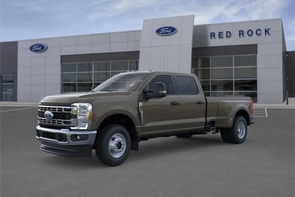 2026 Ford F-350 photo 1