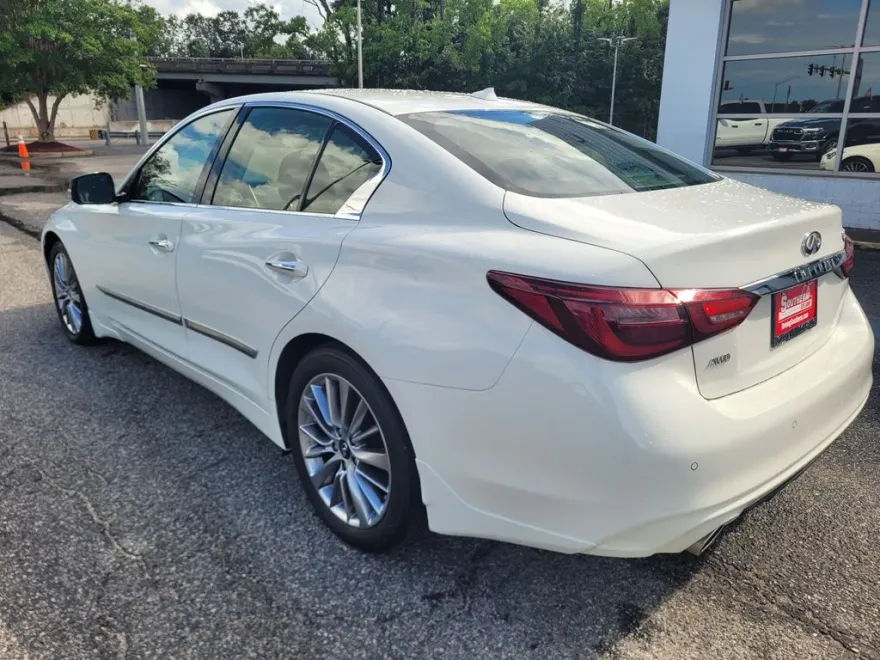2022 Infiniti Q50 LUXE photo 1
