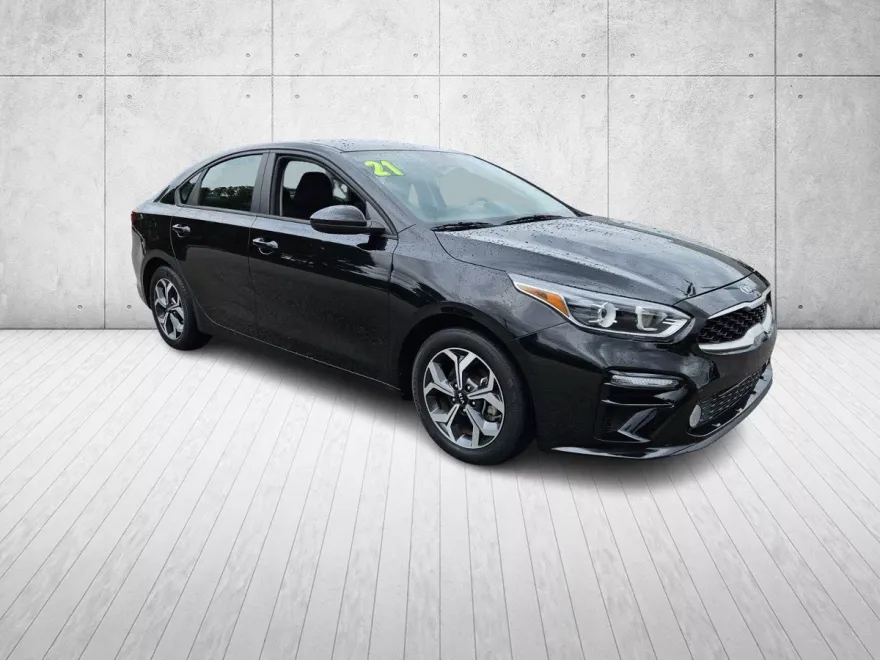 2021 Kia Forte LXS photo 1