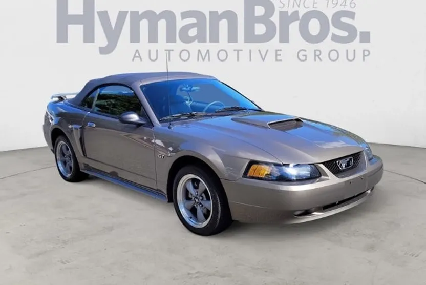 2002 Ford Mustang GT Premium photo 1