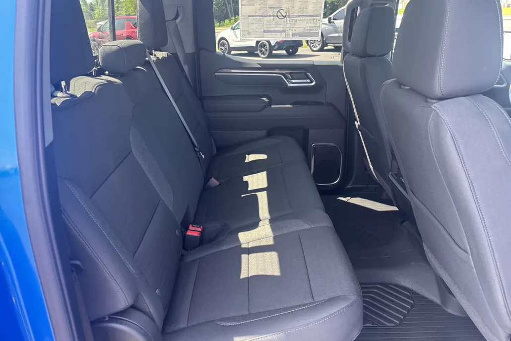 2025 Chevrolet Silverado 1500 LT photo 1