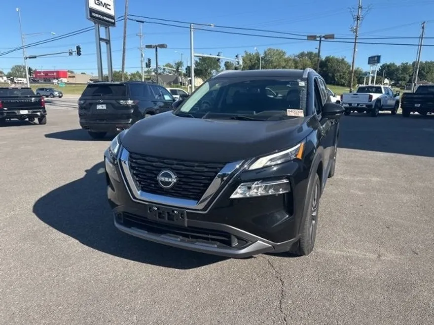 2023 Nissan Rogue SL photo 1
