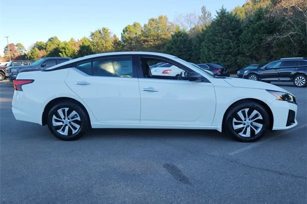 2025 Nissan Altima 2.5 S photo 1