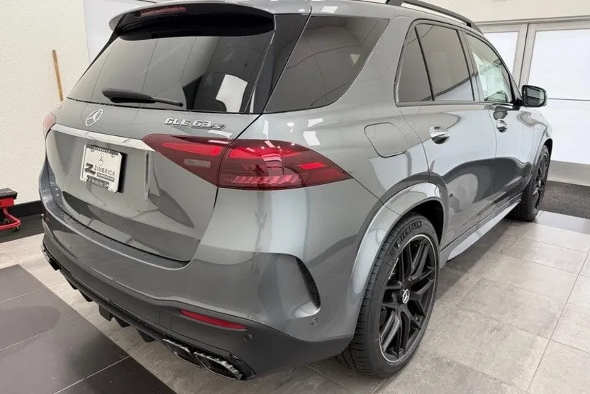 2026 Mercedes Benz GLE 63 S AMG 4MATIC photo 1
