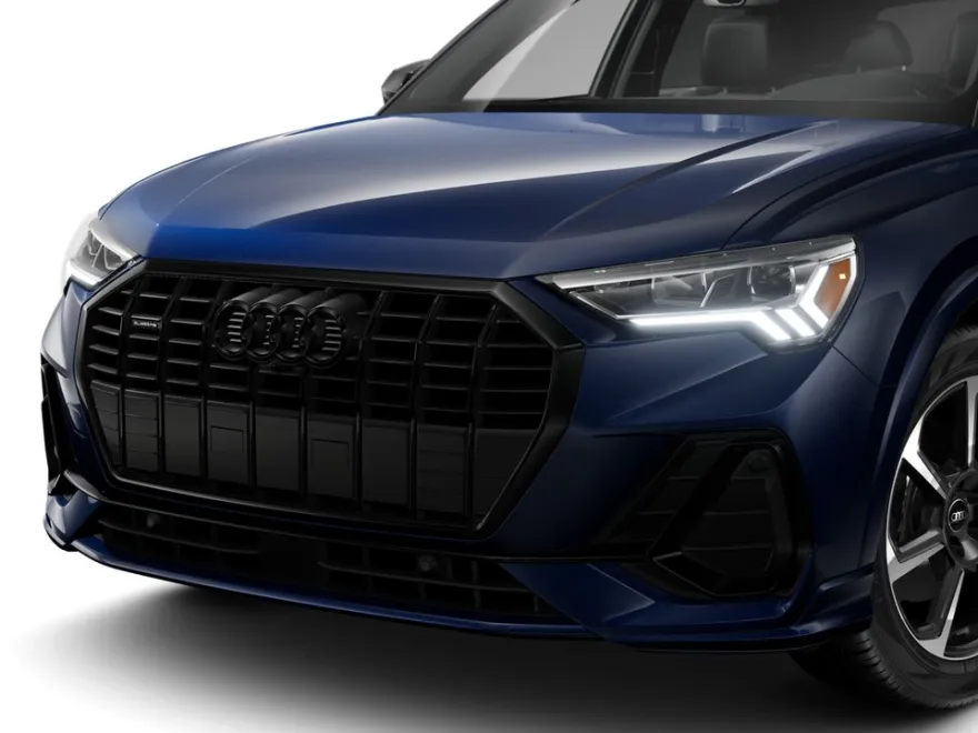2025 Audi Q3 45 TFSI S line Premium photo 2