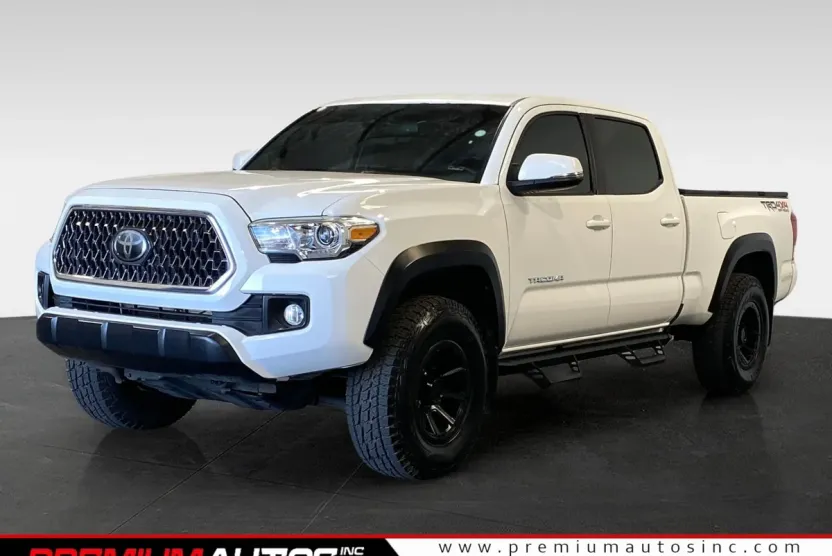 2018 Toyota Tacoma TRD photo 1