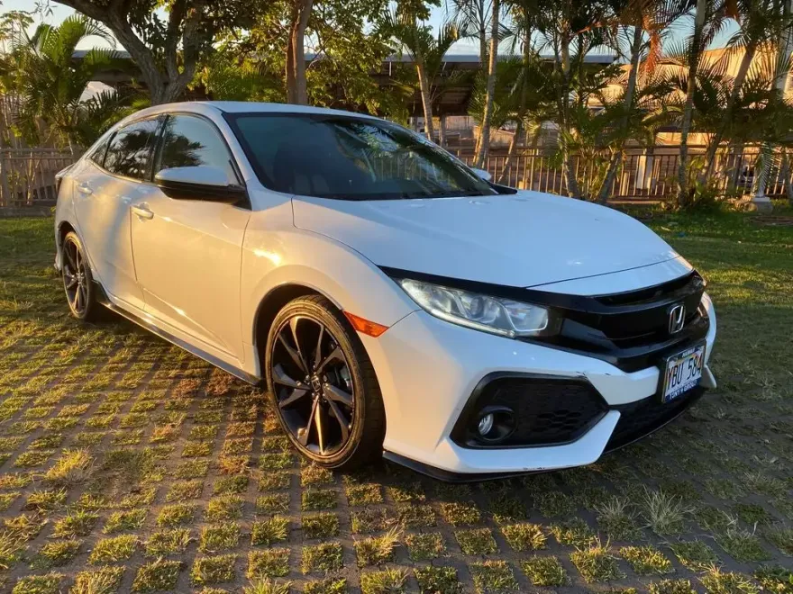 2018 Honda Civic Sport photo 1