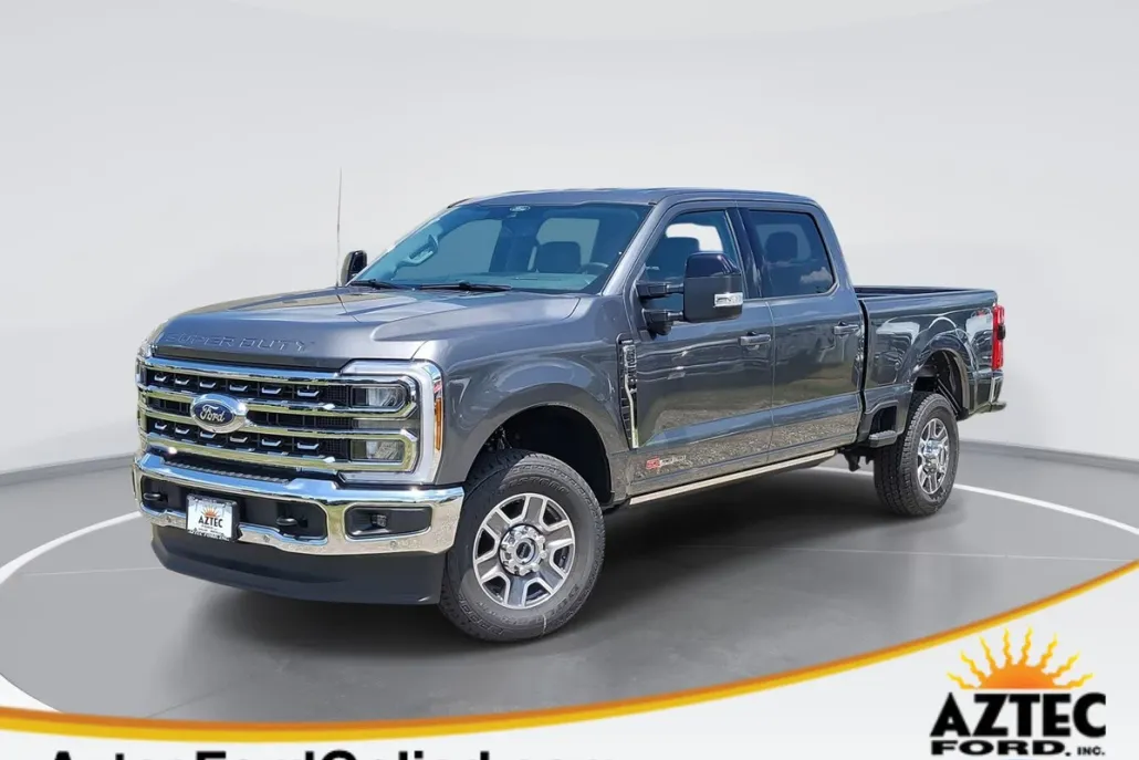 2025 Ford F-250 Lariat photo 1