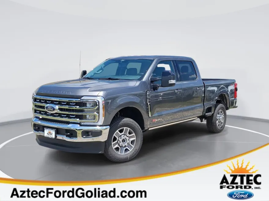 2025 Ford F-250 Lariat photo 1