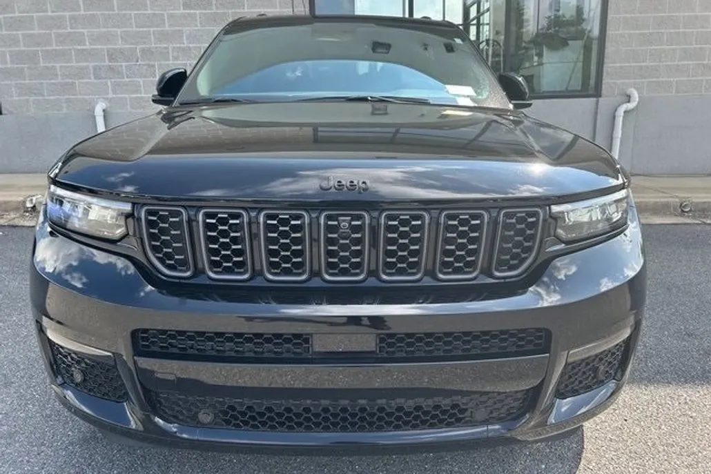 2024 Jeep Grand Cherokee L Summit photo 1