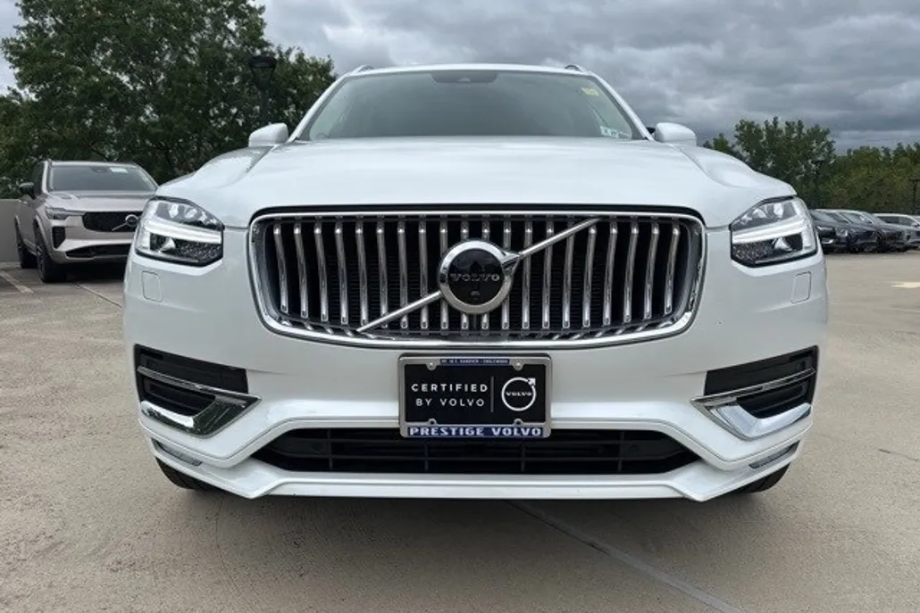2022 Volvo XC90 T6 AWD Inscription photo 1