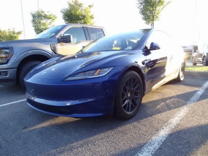 2024 Tesla Model 3 Long Range photo 1