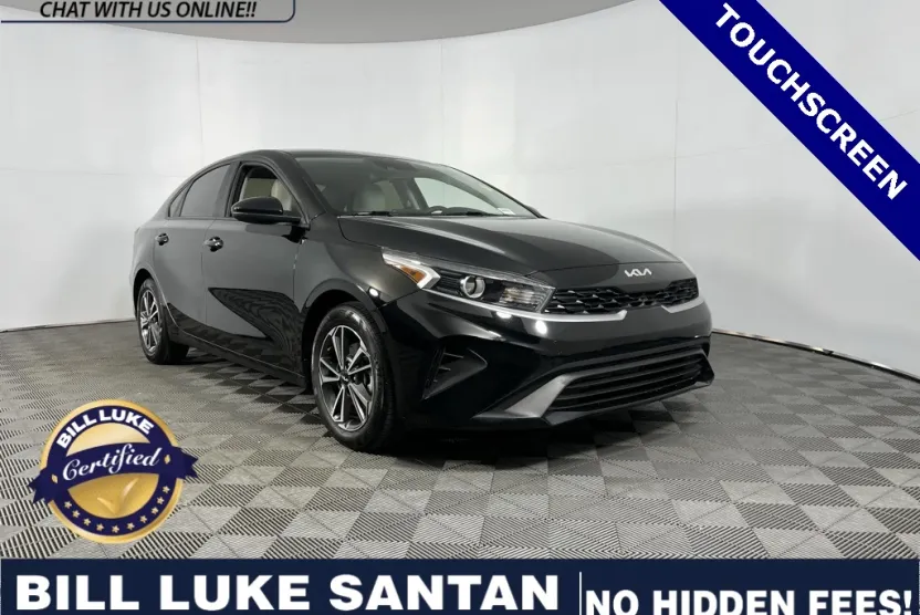 2023 Kia Forte LXS photo 1