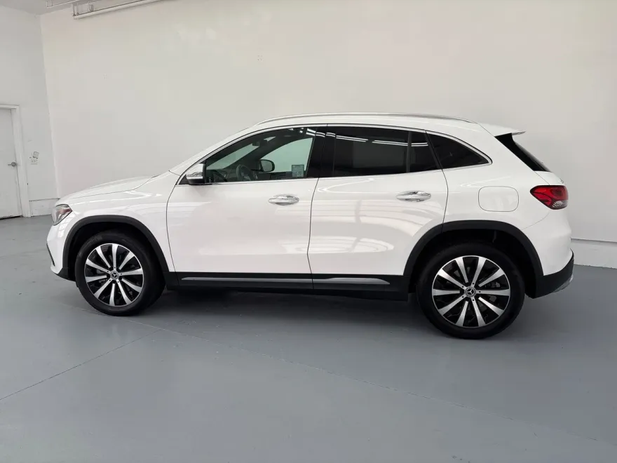 2023 Mercedes Benz GLA 250 photo 1