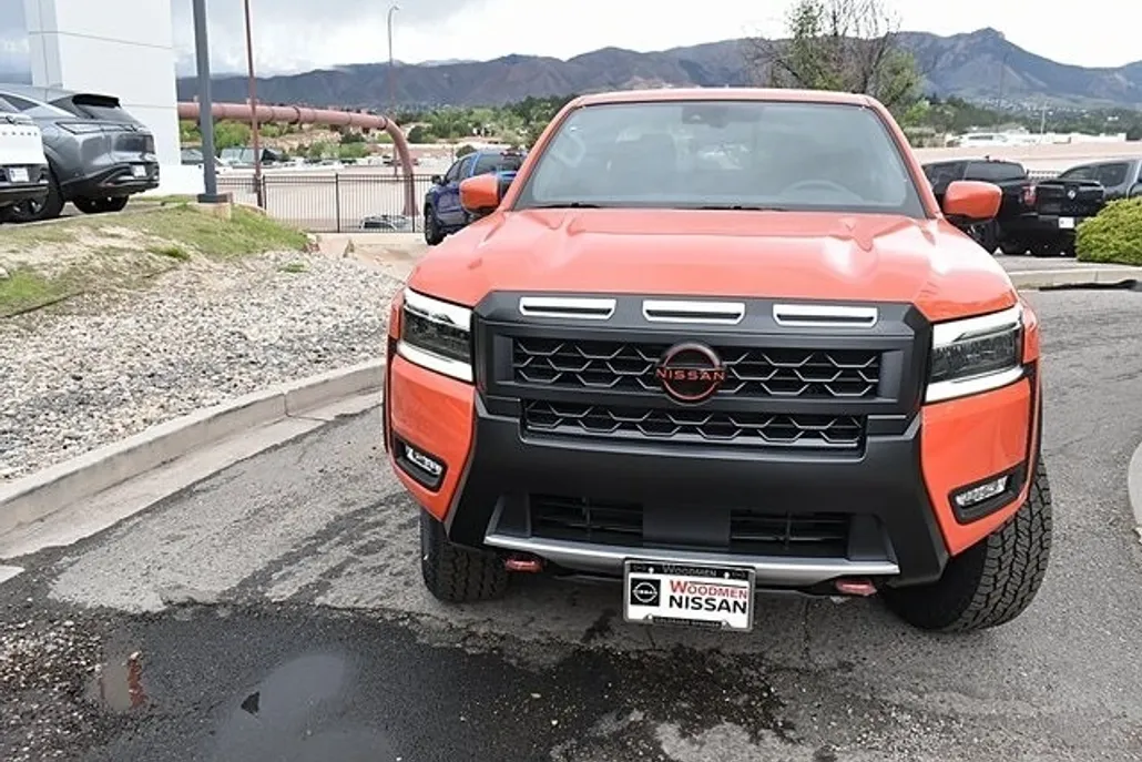 2025 Nissan Frontier PRO-4X photo 1