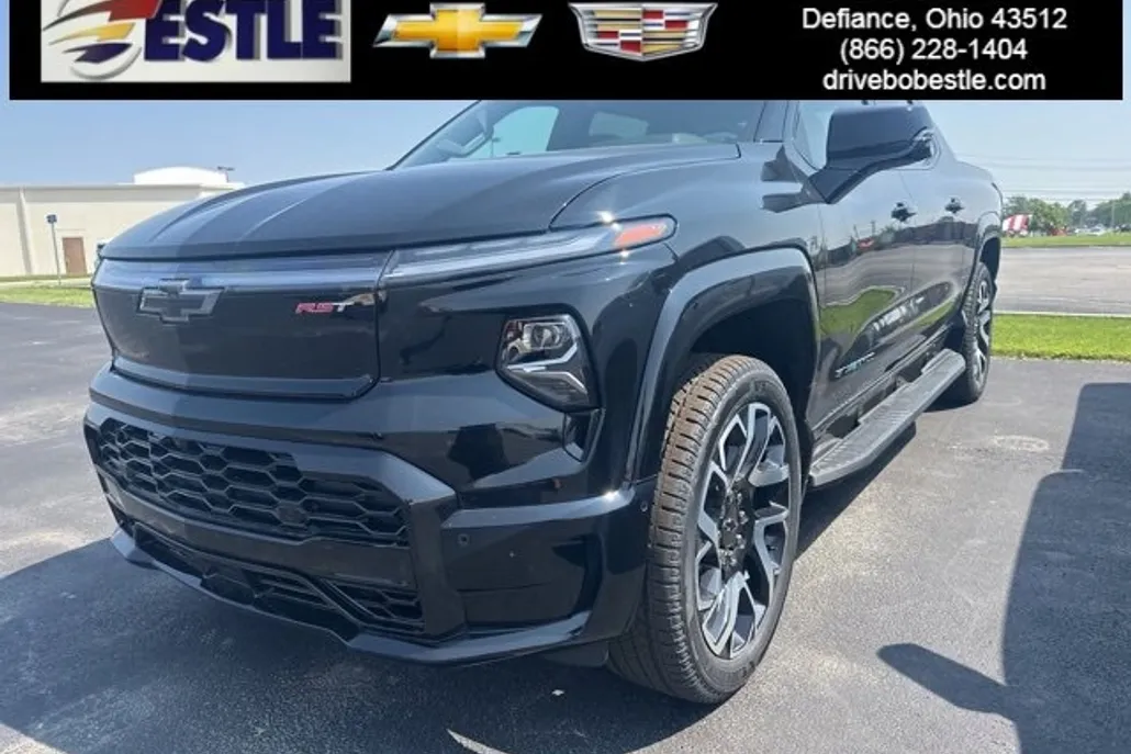 2025 Chevrolet Silverado EV RST photo 1