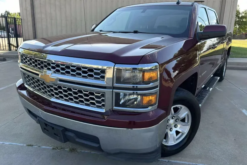 2015 Chevrolet Silverado 1500 LT photo 1