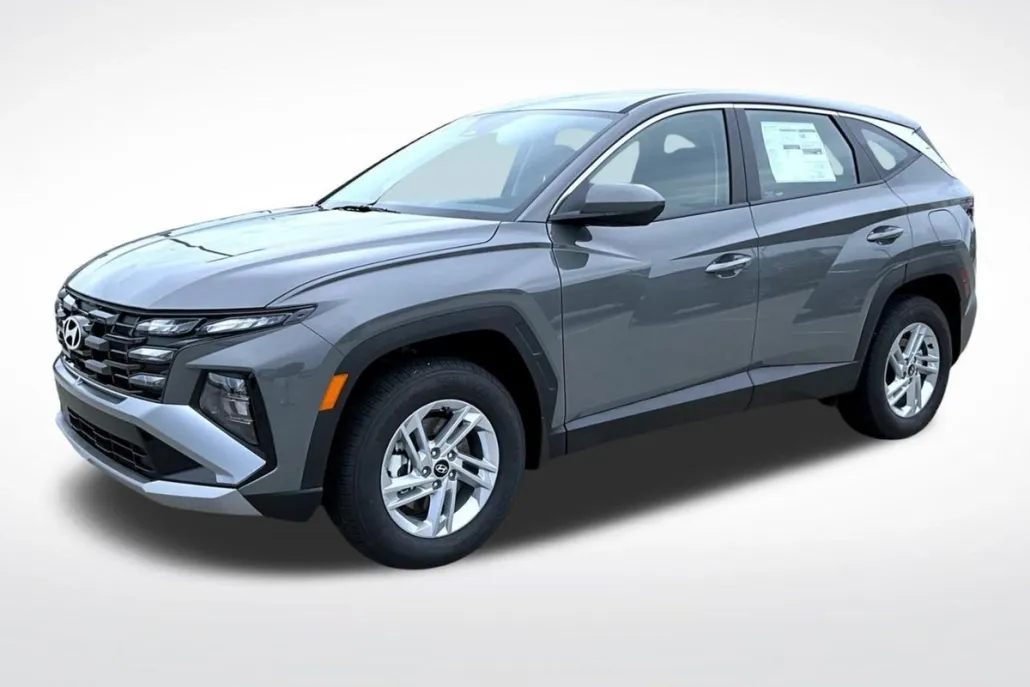 2025 Hyundai Tucson SE photo 1