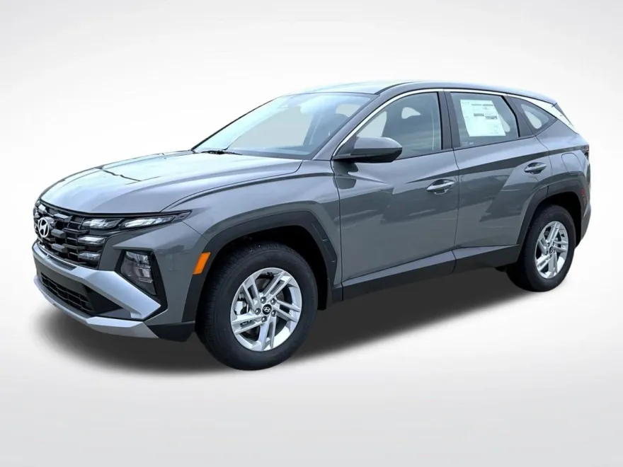 2025 Hyundai Tucson SE photo 1