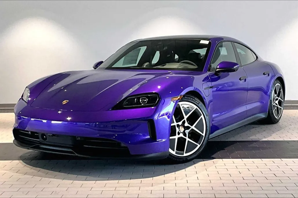2025 Porsche Taycan 4 photo 1