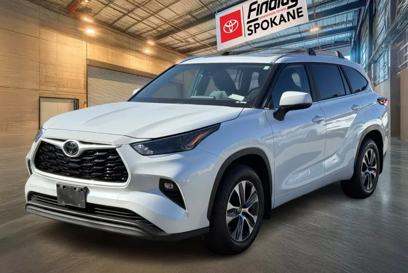 2023 Toyota Highlander Limited Platinum XLE XSE photo 1