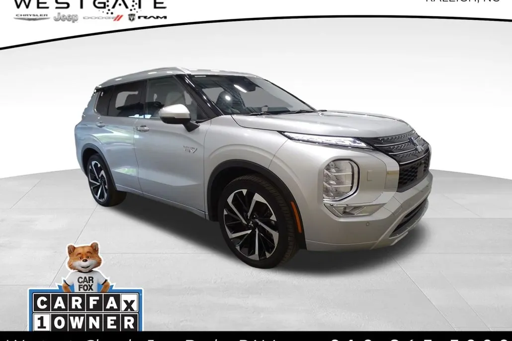 2023 Mitsubishi Outlander PHEV SEL photo 1