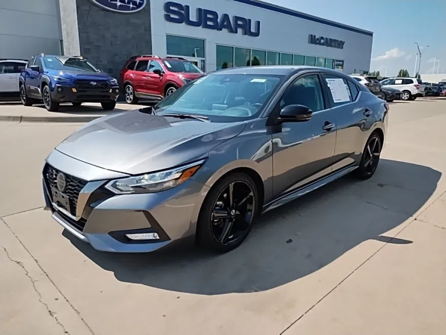 2023 Nissan Sentra SR photo 1