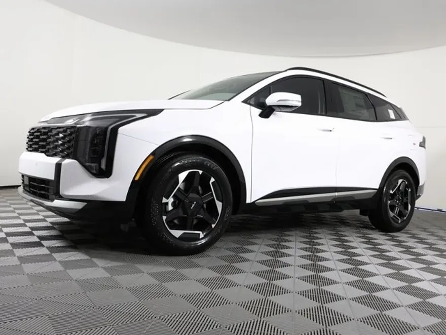 2026 Kia Sportage SX photo 1
