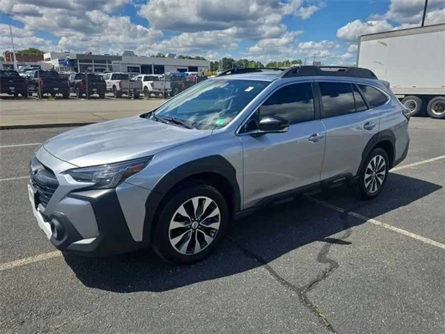 2024 Subaru Outback Limited XT photo 1