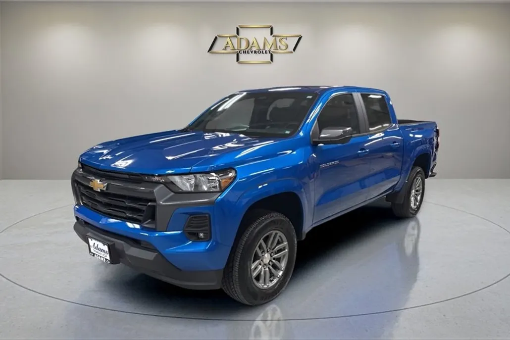 2023 Chevrolet Colorado LT photo 1