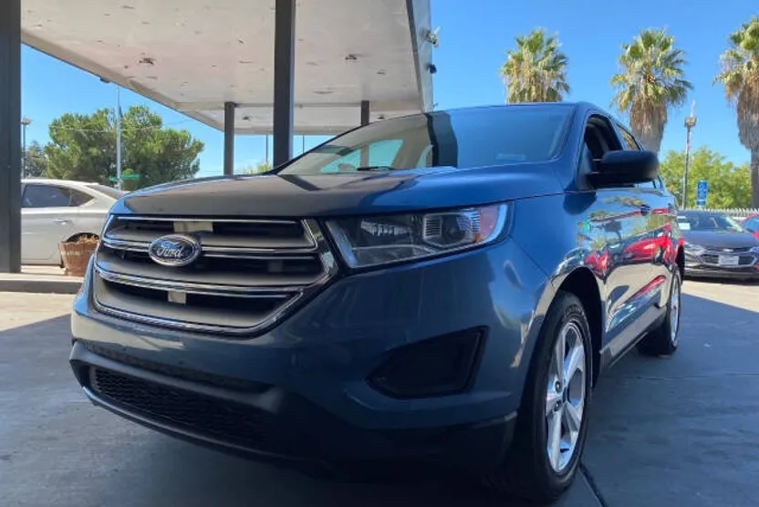 2018 Ford Edge SE photo 1