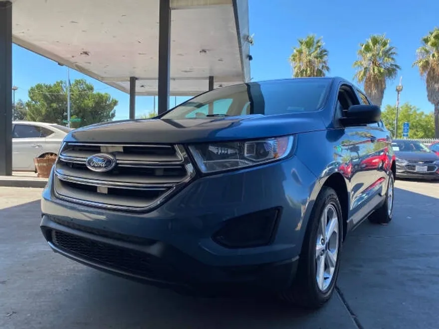 2018 Ford Edge SE photo 1
