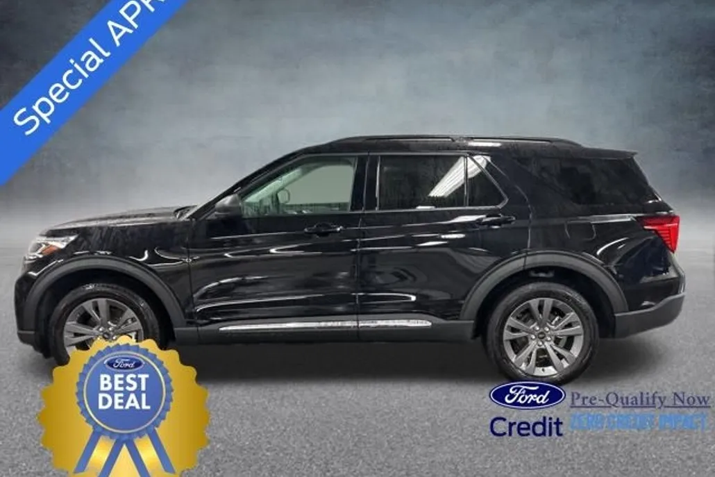 2025 Ford Explorer photo 1