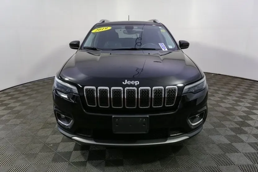 2019 Jeep Cherokee Limited photo 1
