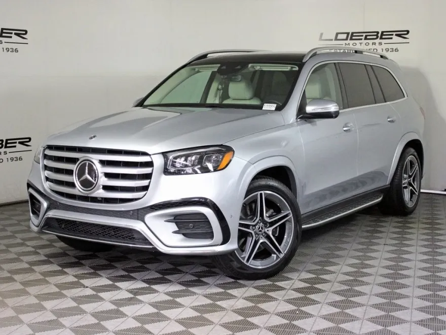 2024 Mercedes Benz GLS 450 4MATIC photo 1